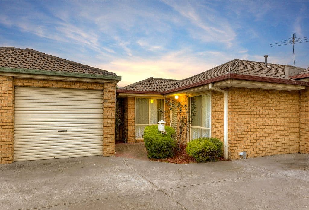 7 Elinda Place, Reservoir VIC 3073, Reservoir - Image 1