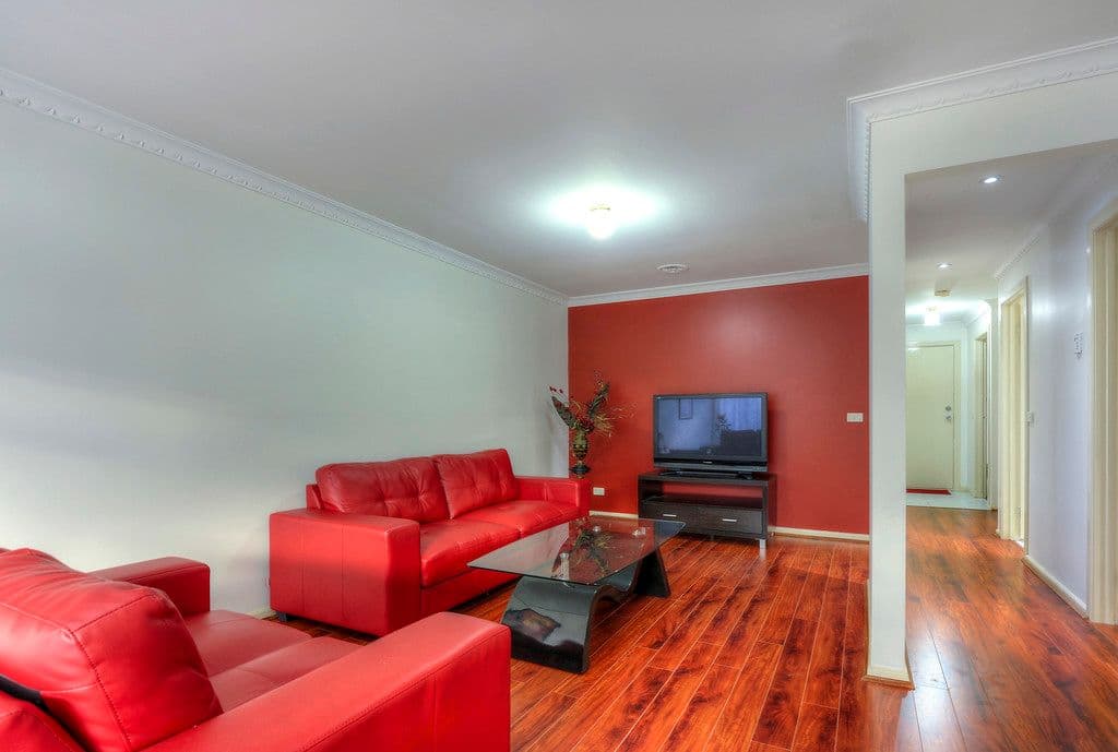 7 Elinda Place, Reservoir VIC 3073, Reservoir - Thumbnail 2