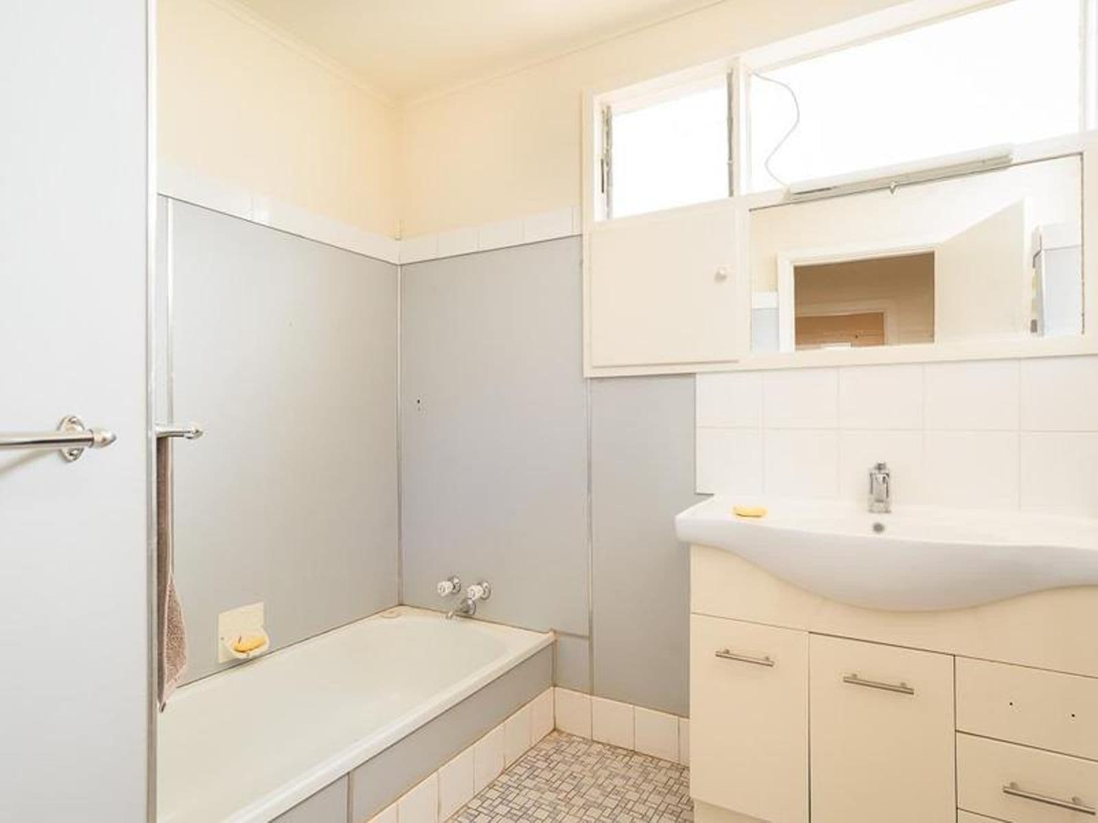 10 O'Bryan Street, Merbein - Thumbnail 8