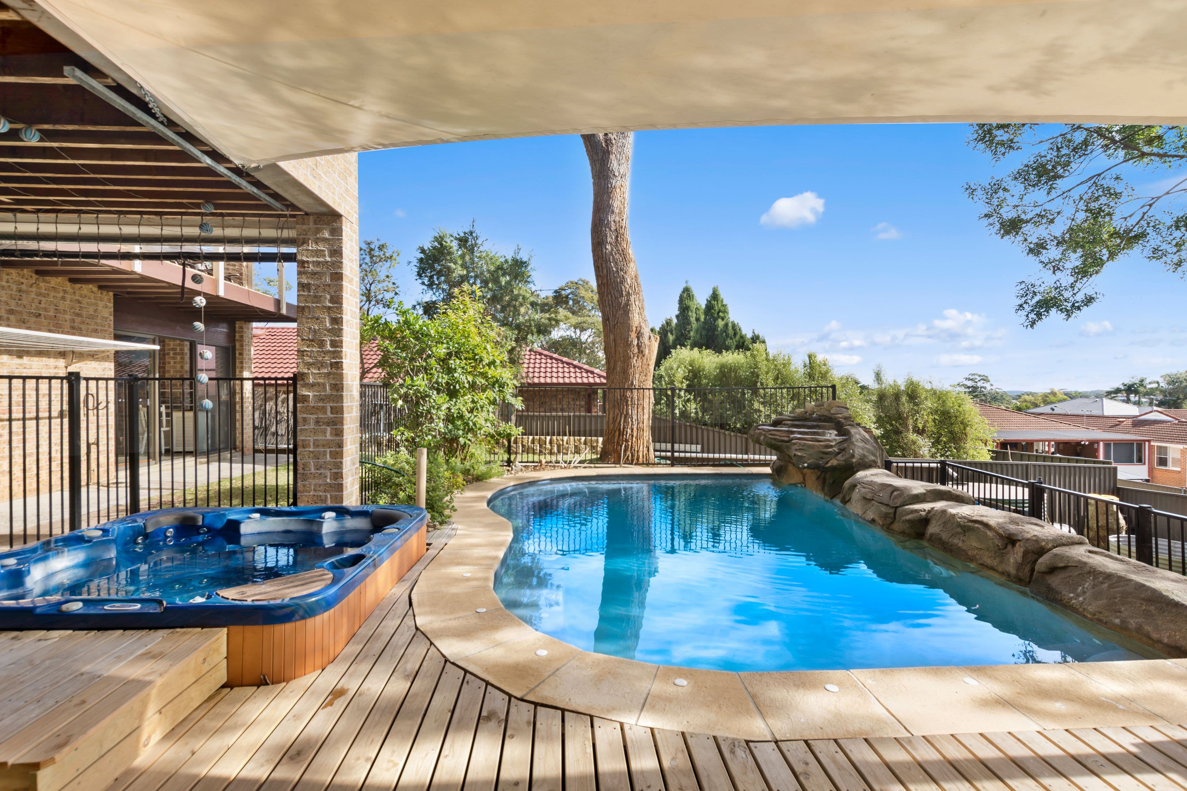 87 Undola Road, Helensburgh - Thumbnail 2