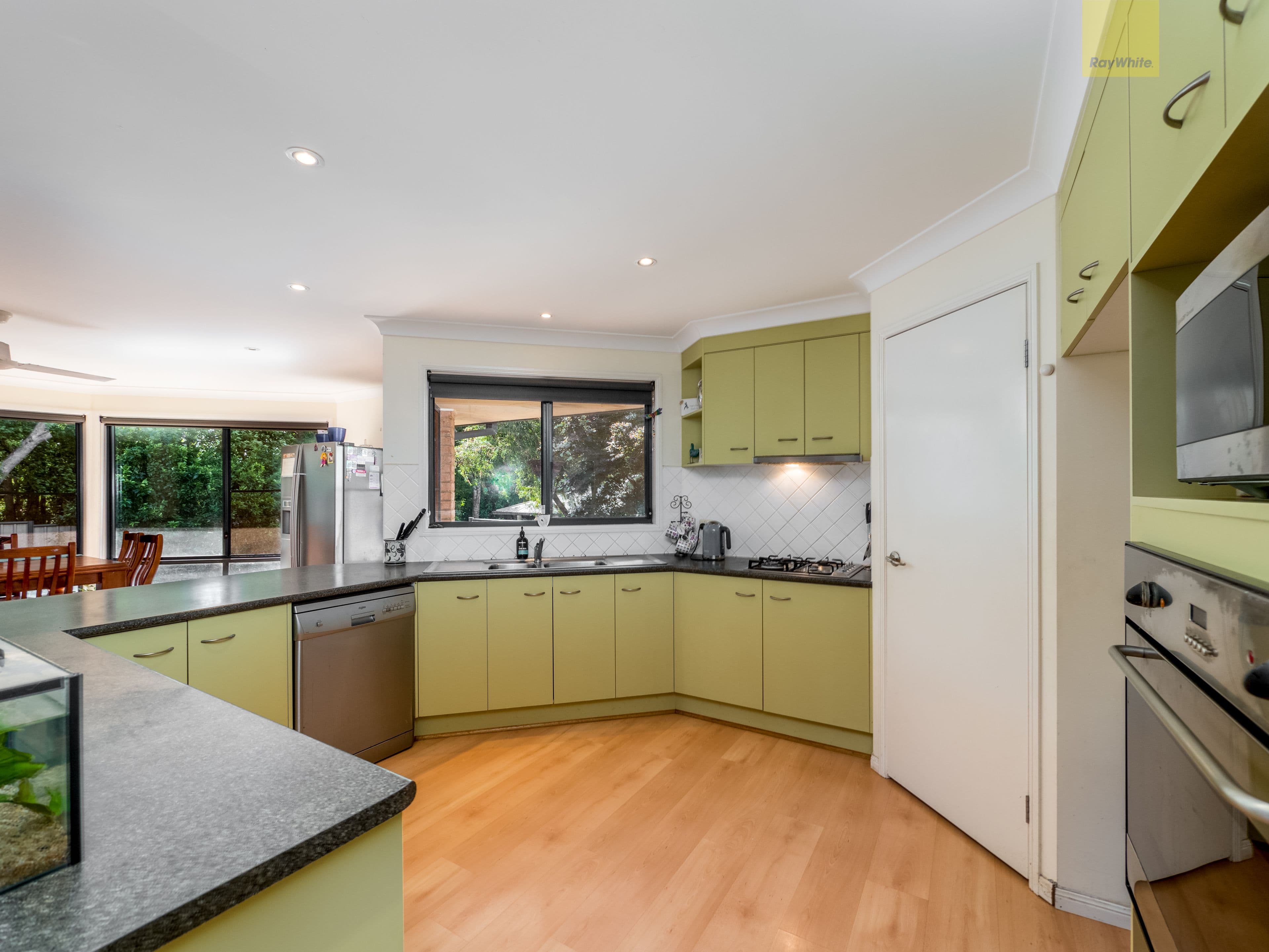 49 Kathleen Street, Morphett Vale - Thumbnail 2