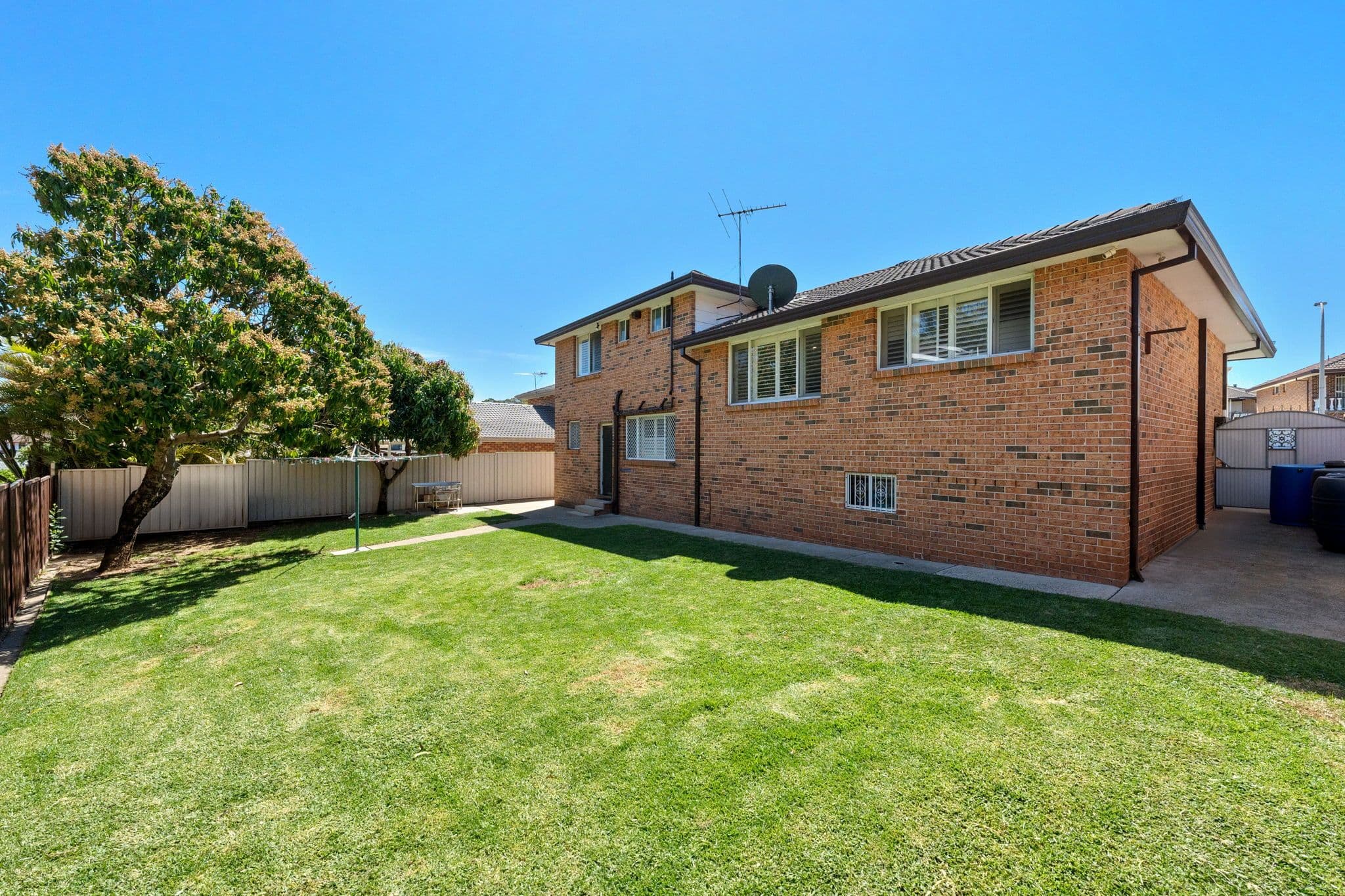 10 Langland Street, Wetherill Park NSW 2164, Wetherill Park - Thumbnail 2