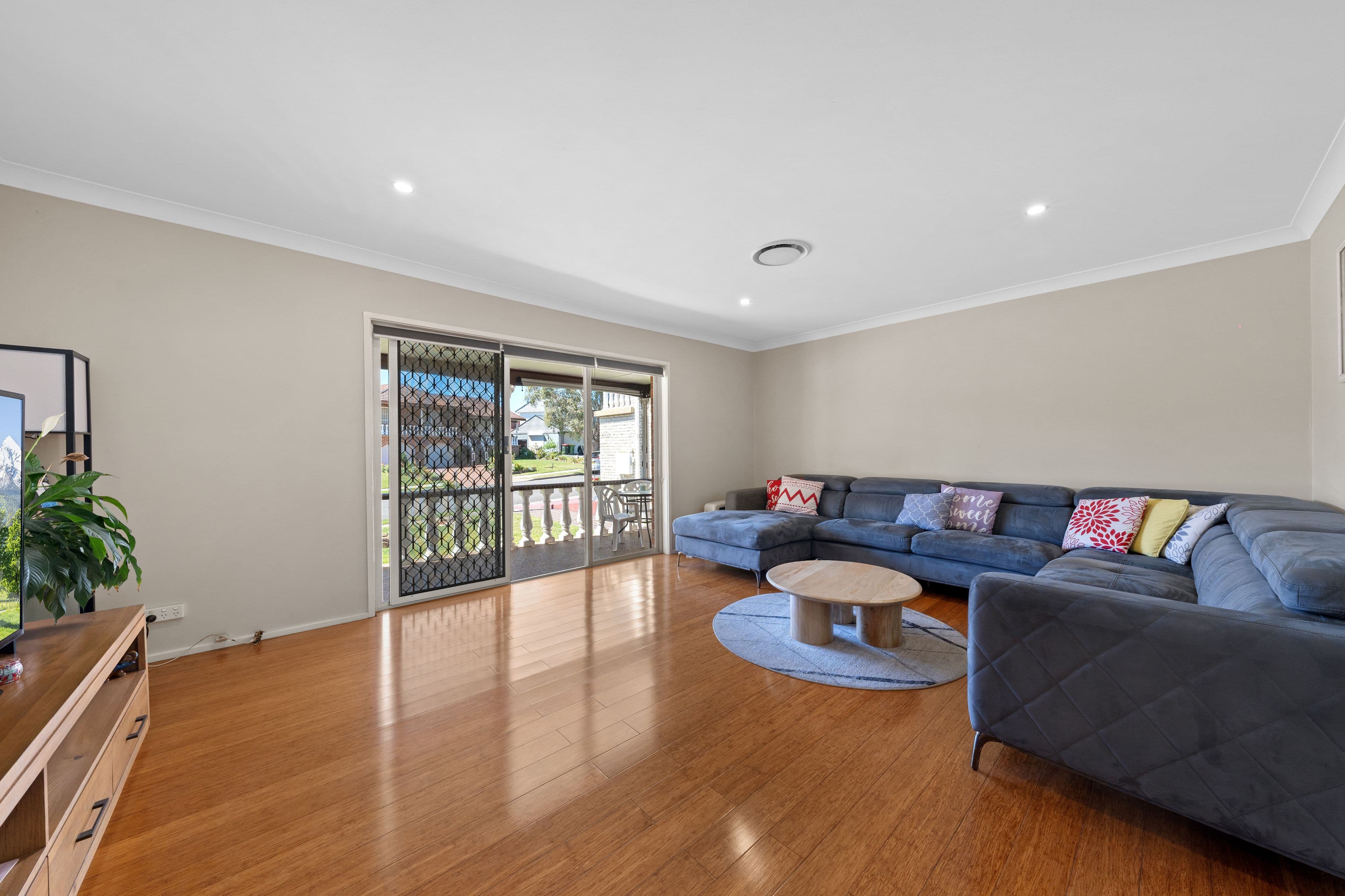 10 Langland Street, Wetherill Park NSW 2164, Wetherill Park - Thumbnail 3