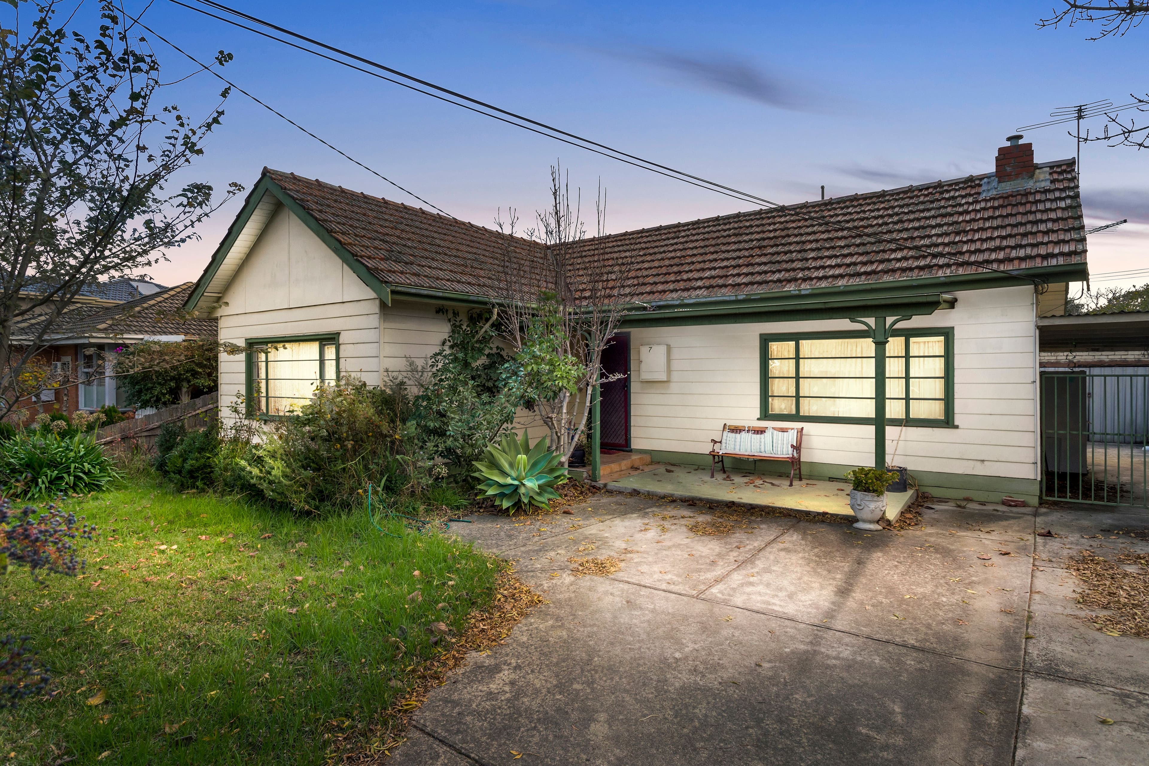 7 Surrey Crescent, Oakleigh East VIC 3166, Oakleigh East - Image 1