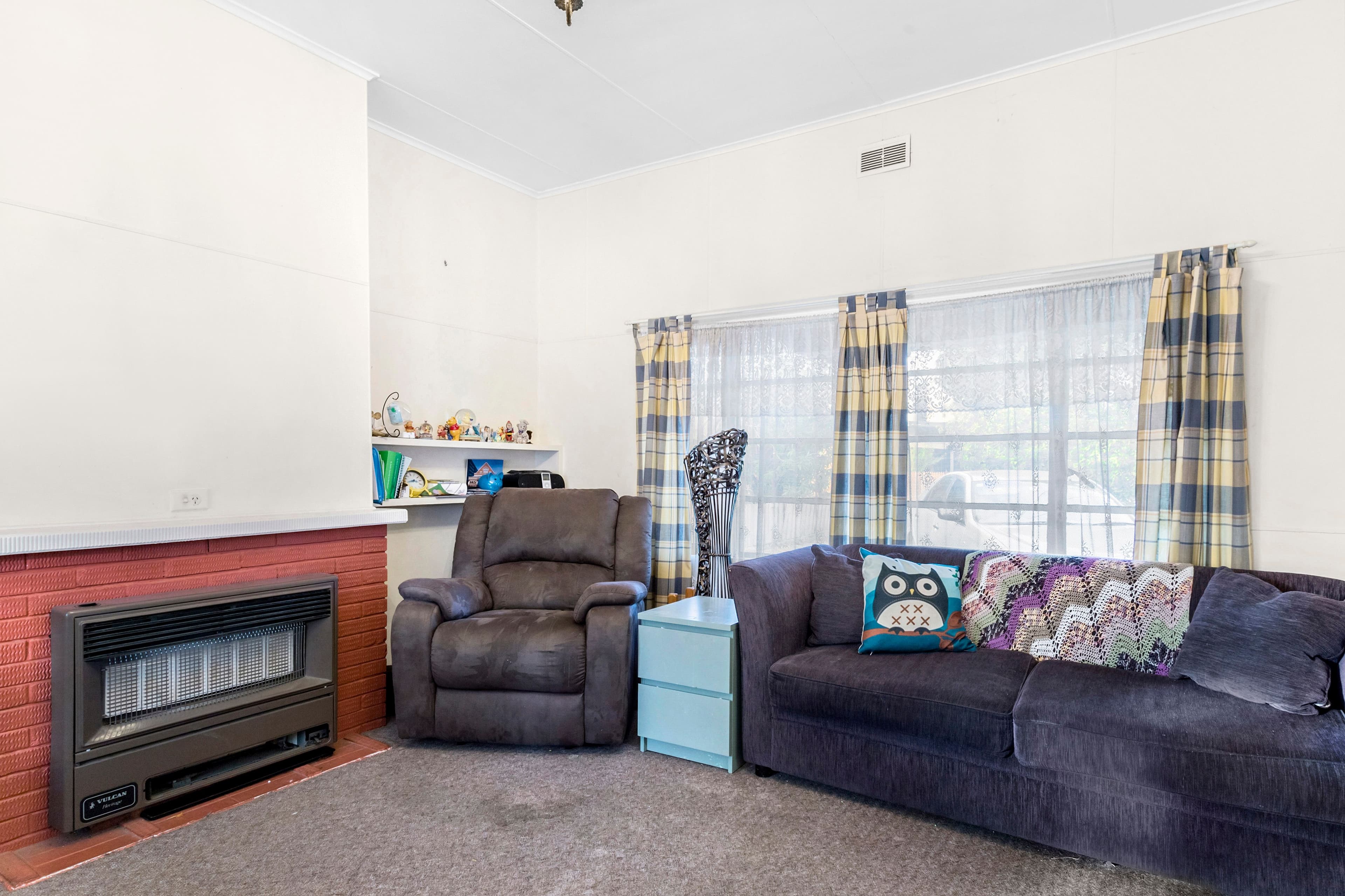 7 Surrey Crescent, Oakleigh East VIC 3166, Oakleigh East - Thumbnail 2