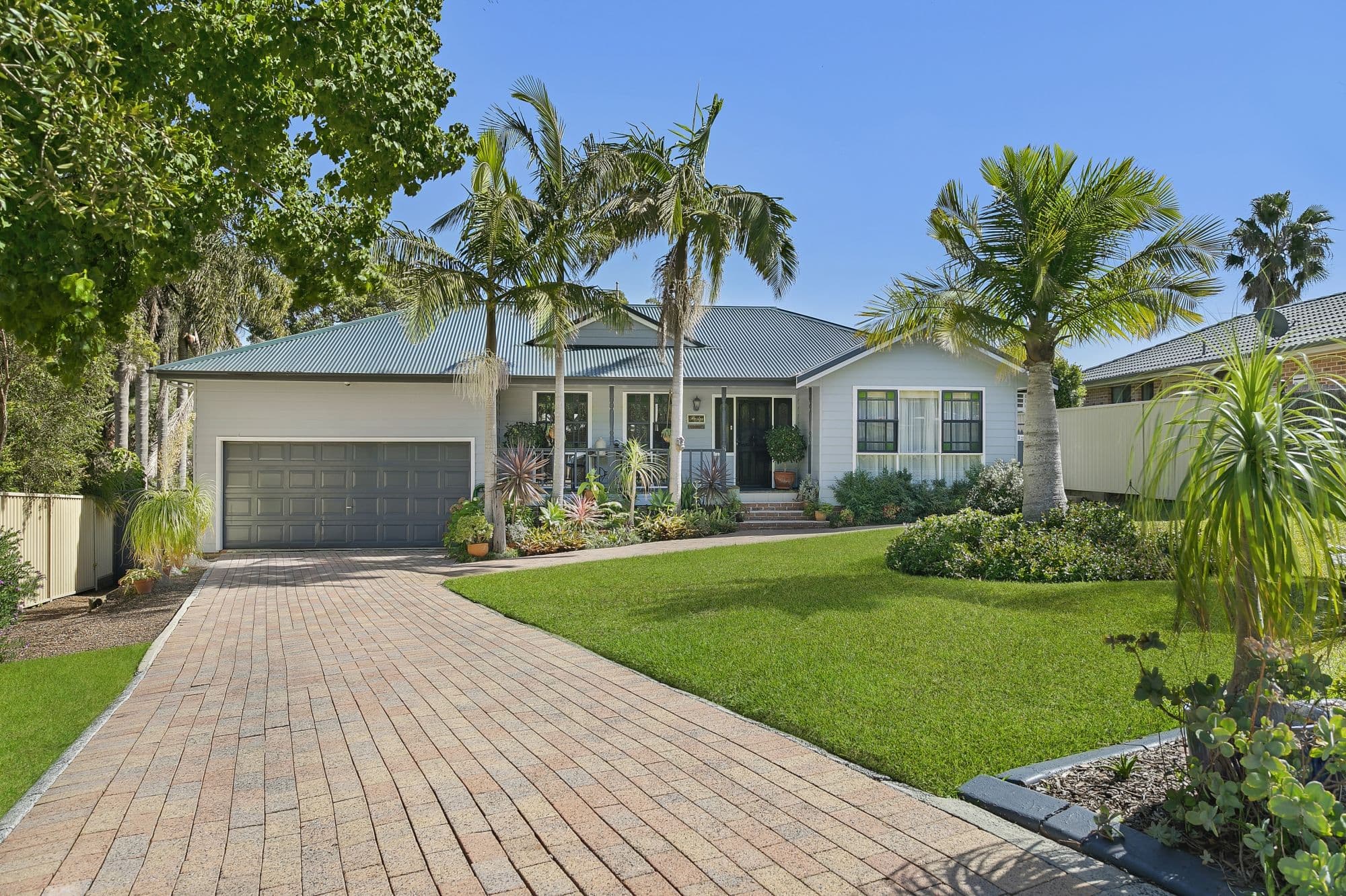 17 Lancaster Parade, Bateau Bay - Image 1