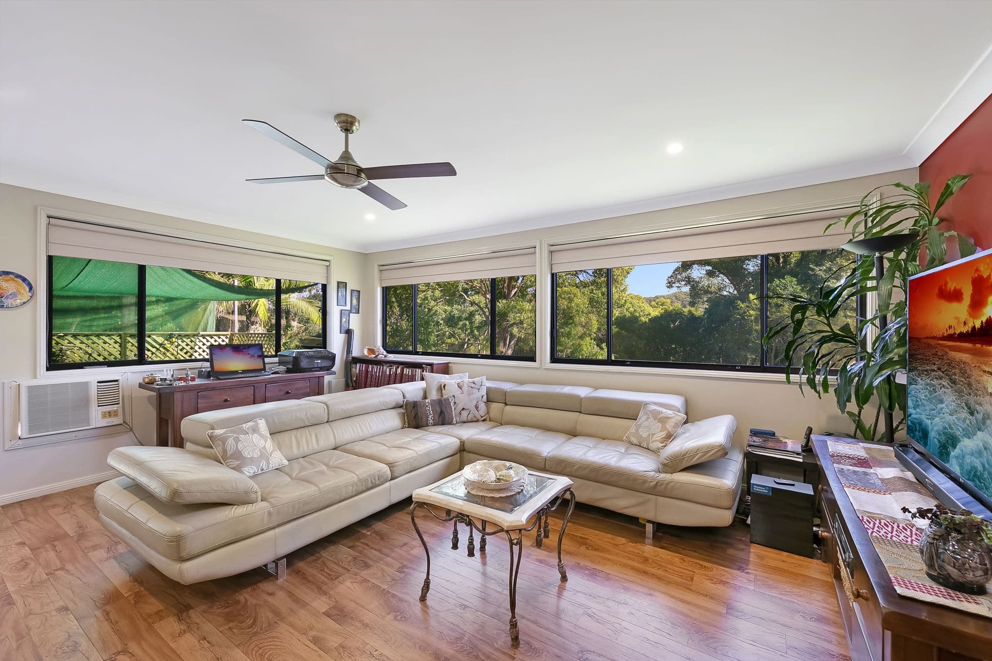 17 Lancaster Parade, Bateau Bay - Thumbnail 4
