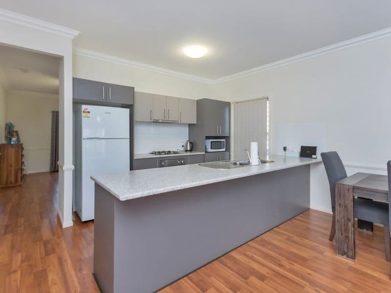 18 Kinglake Avenue, Springfield Lakes QLD 4300, Springfield Lakes - Thumbnail 2