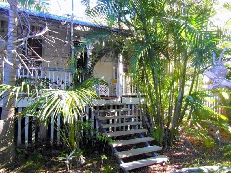10 Andrews Street, SOUTHPORT QLD 4215, Southport - Thumbnail 2