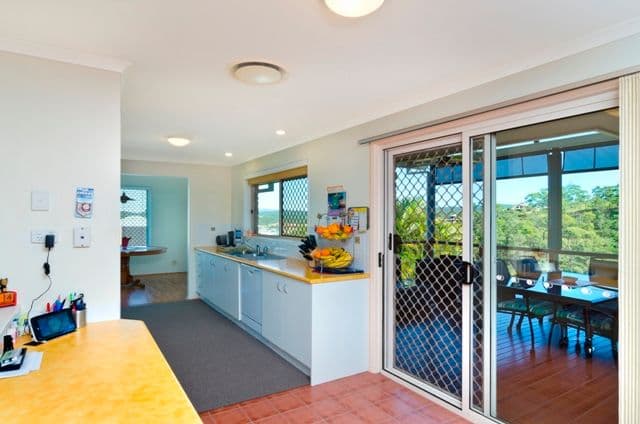 32 Pago Terrace, PACIFIC PINES QLD 4211, Pacific Pines - Thumbnail 5