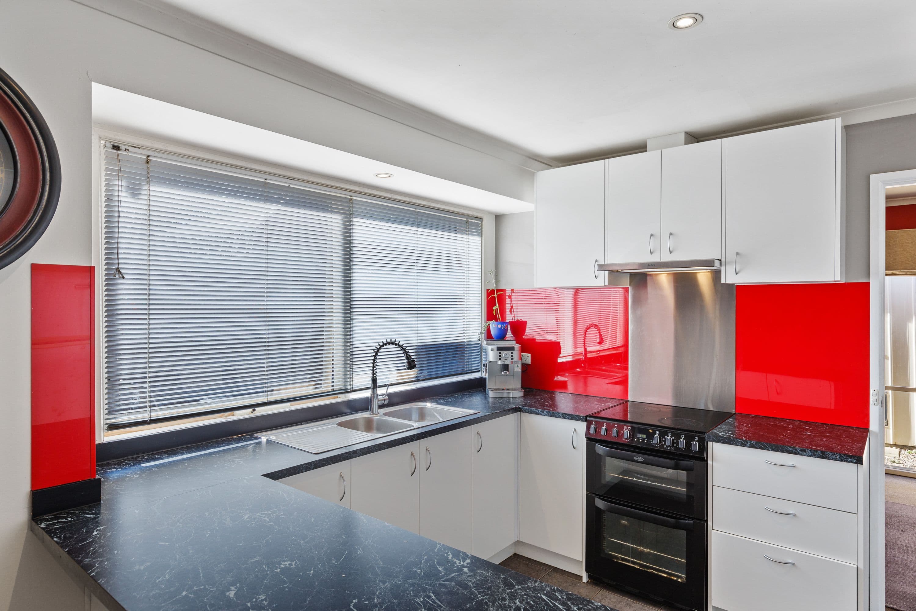 6 Pine Vale Court, Epping VIC 3076, Epping - Thumbnail 2