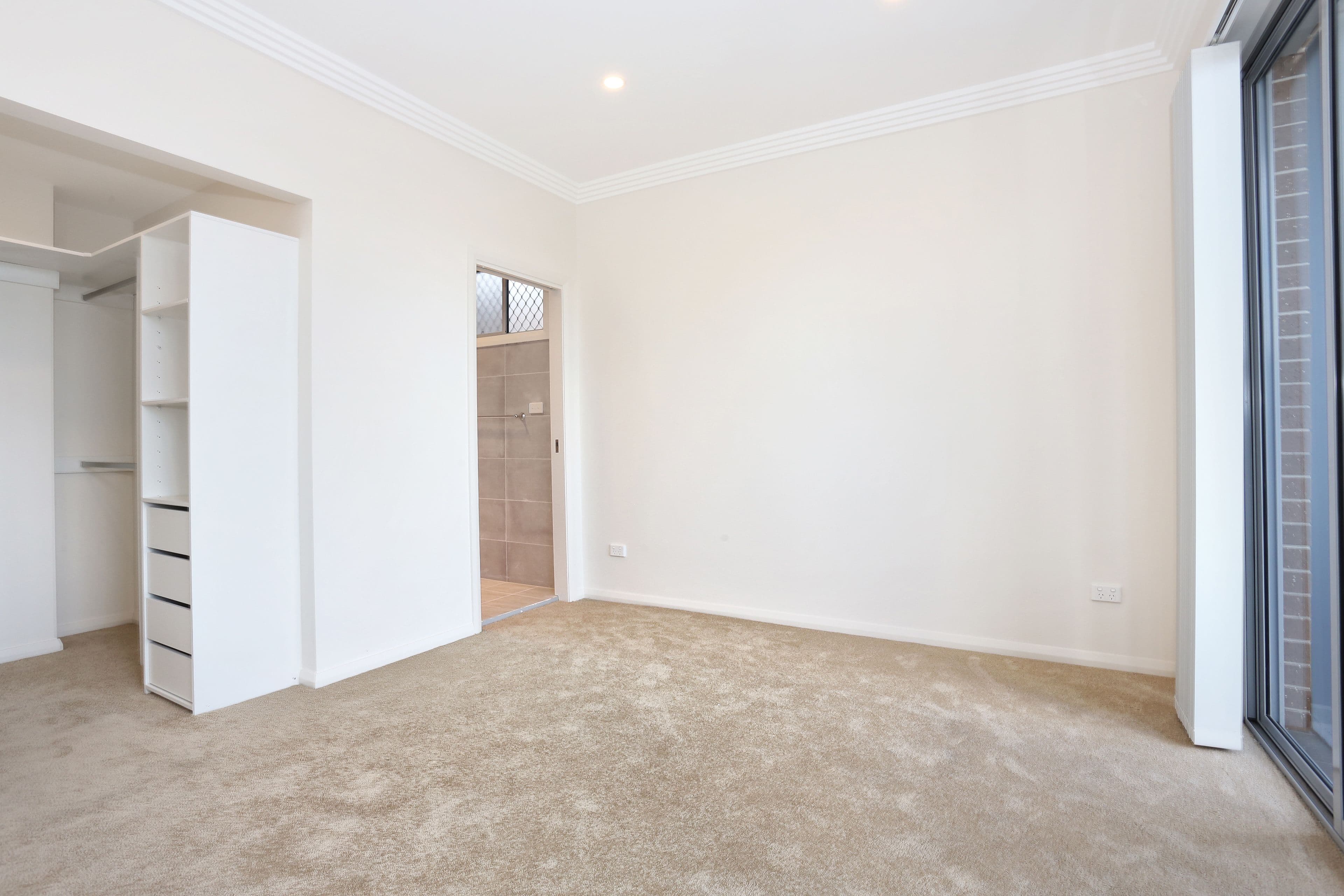 1 Barton Street, Smithfield - Thumbnail 5