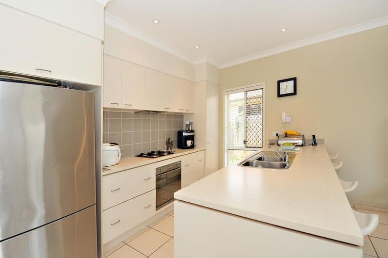 15 Greenwich Drive, BALD HILLS QLD 4036, Bald Hills - Thumbnail 2