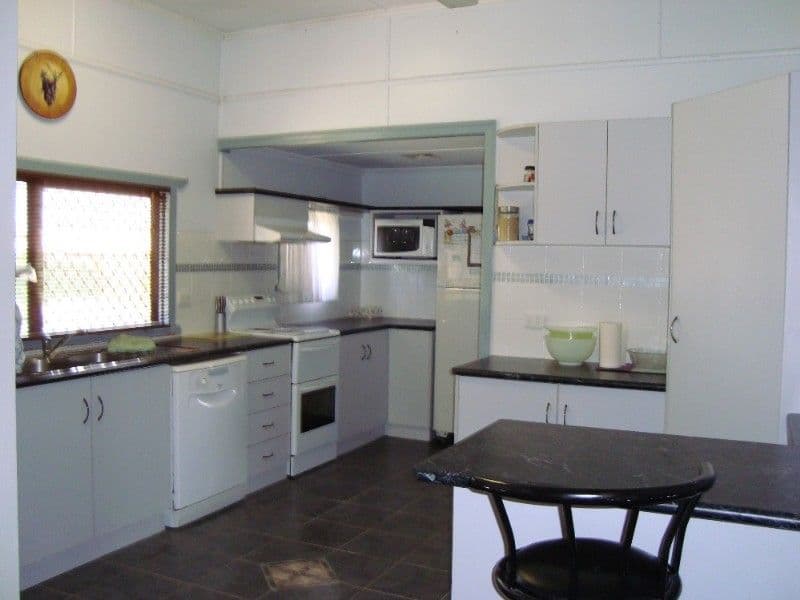 22 Carlisle Street, MARYBOROUGH QLD 4650, Maryborough - Thumbnail 3