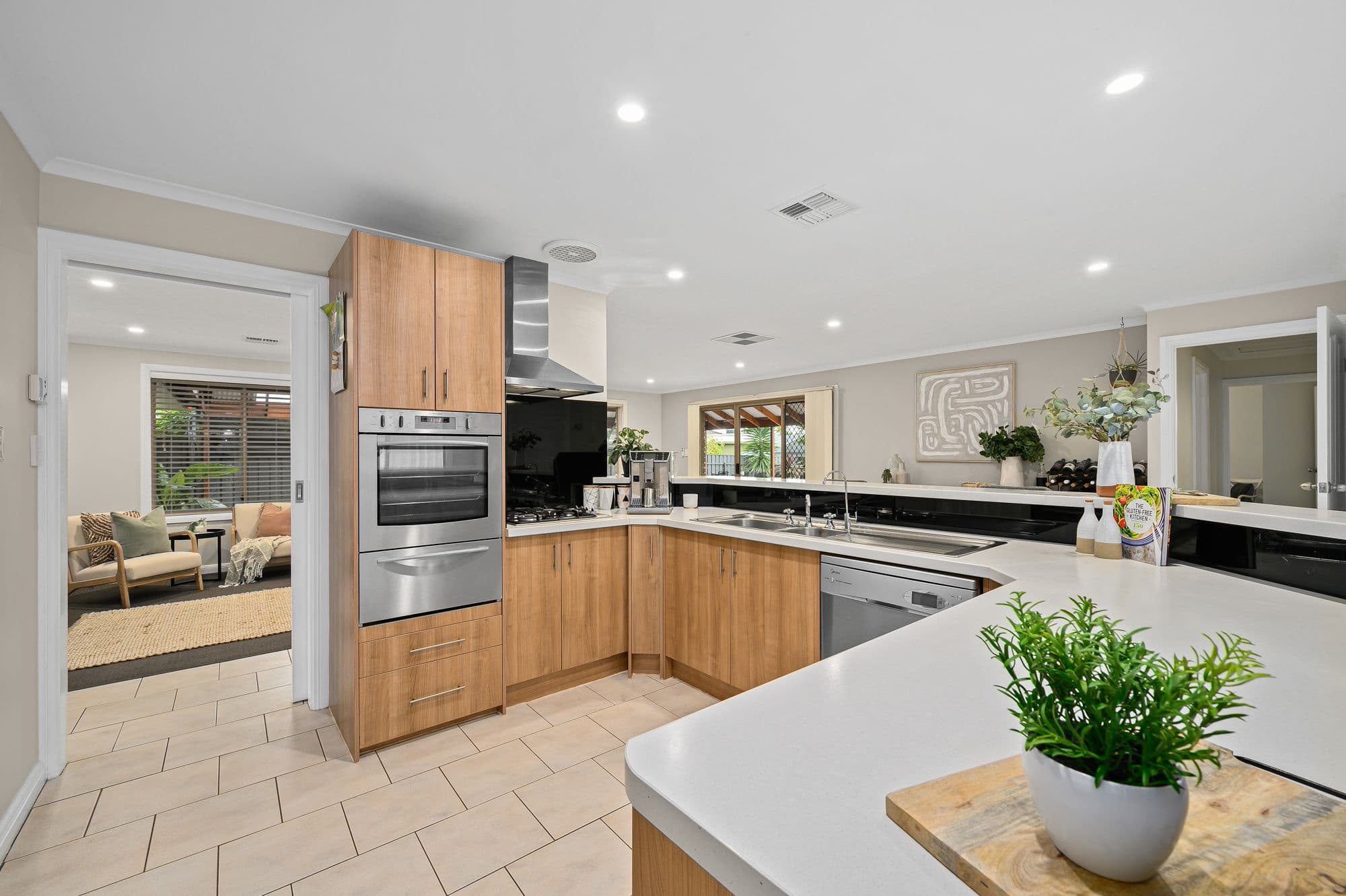 17 Redgate Court, Moana SA 5169, Moana - Thumbnail 3