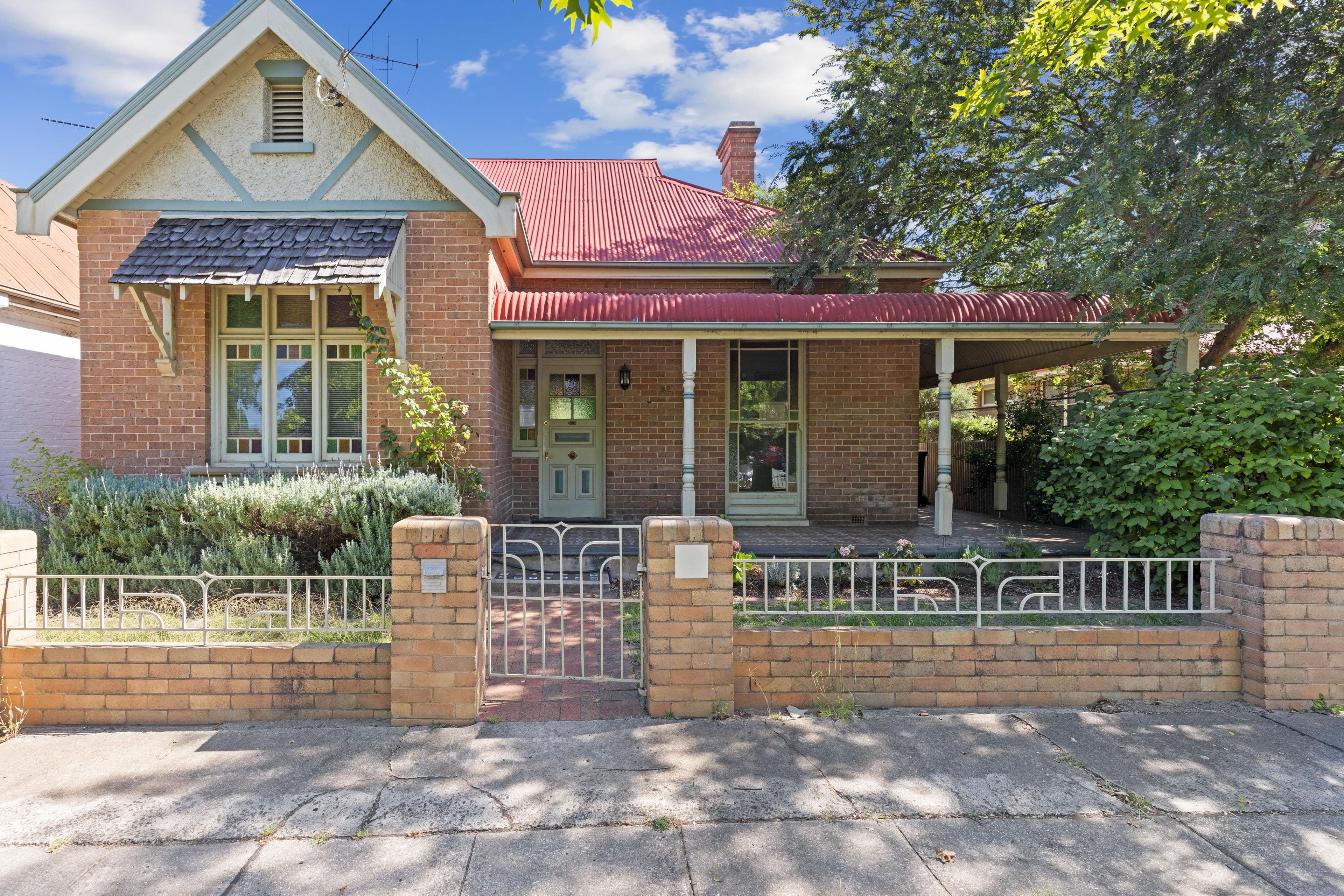 92 Bradley Street, Goulburn NSW 2580, Goulburn - Image 1