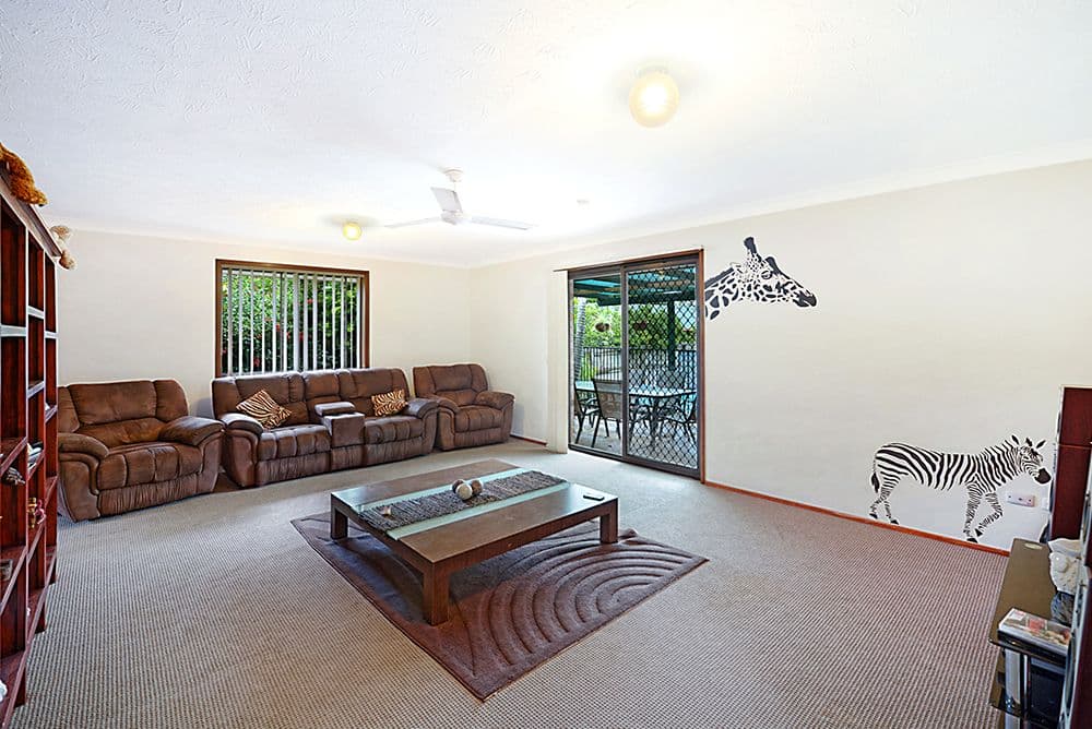 17 Kentucky Crescent, Oxenford QLD 4210, Oxenford - Thumbnail 5