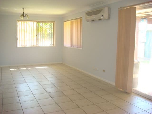 8 Oakmont Avenue, OXLEY QLD 4075, Oxley - Thumbnail 5