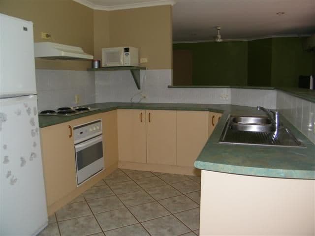 54 Clarance Drive, GLADSTONE QLD 4680, Gladstone - Thumbnail 4