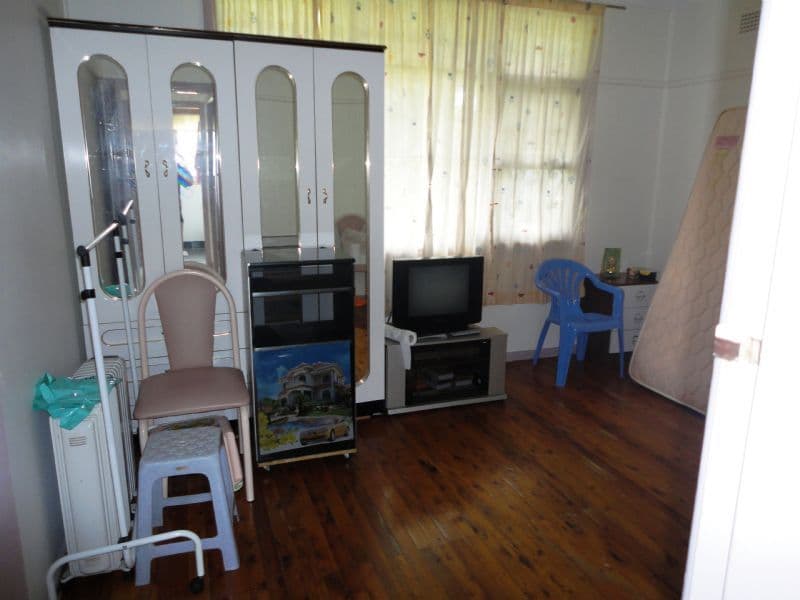 11 Stella Street, FAIRFIELD HEIGHTS NSW 2165, Fairfield Heights - Thumbnail 6