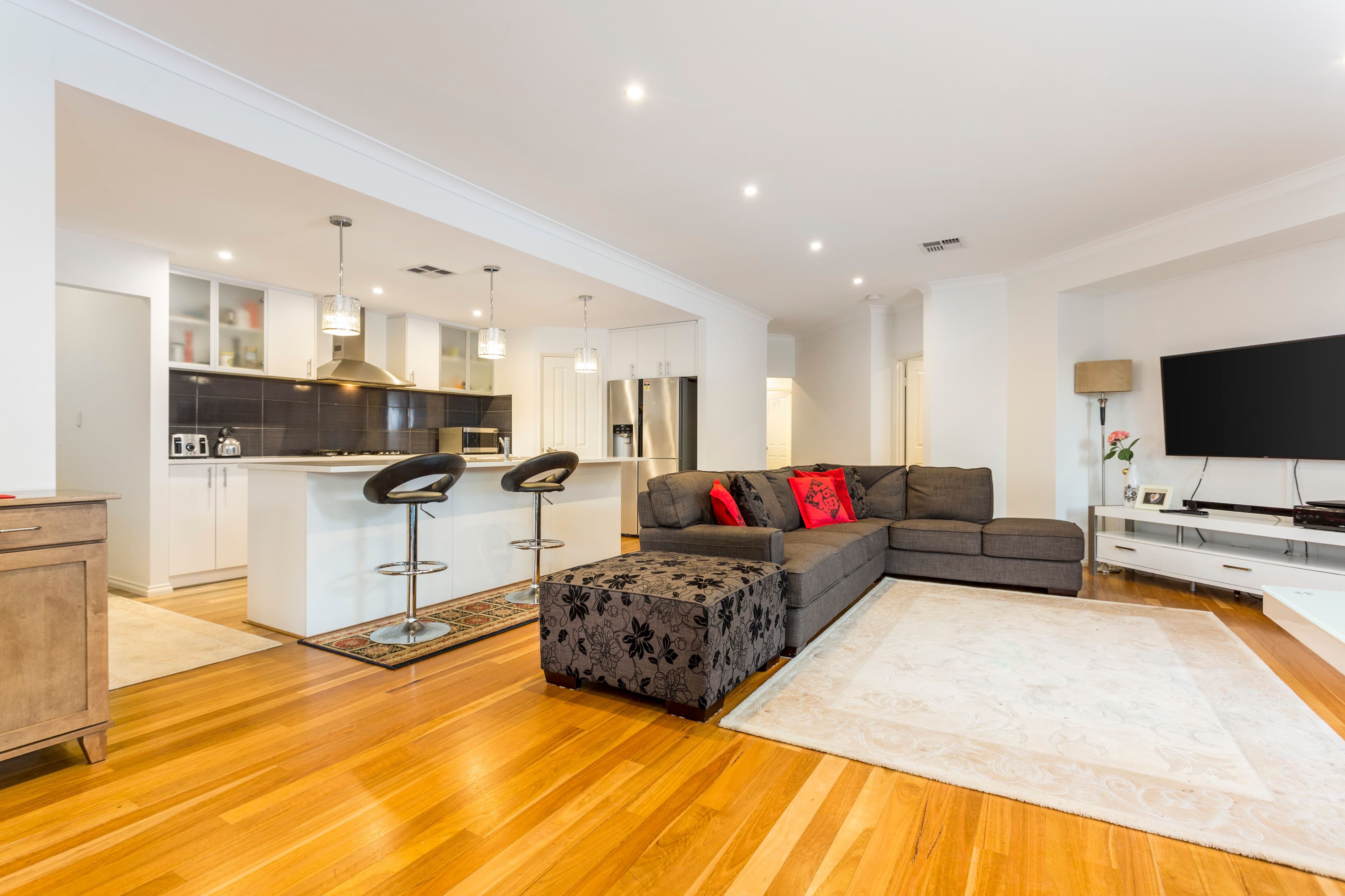 14A Walker Court, Kardinya WA 6163, Kardinya - Thumbnail 2