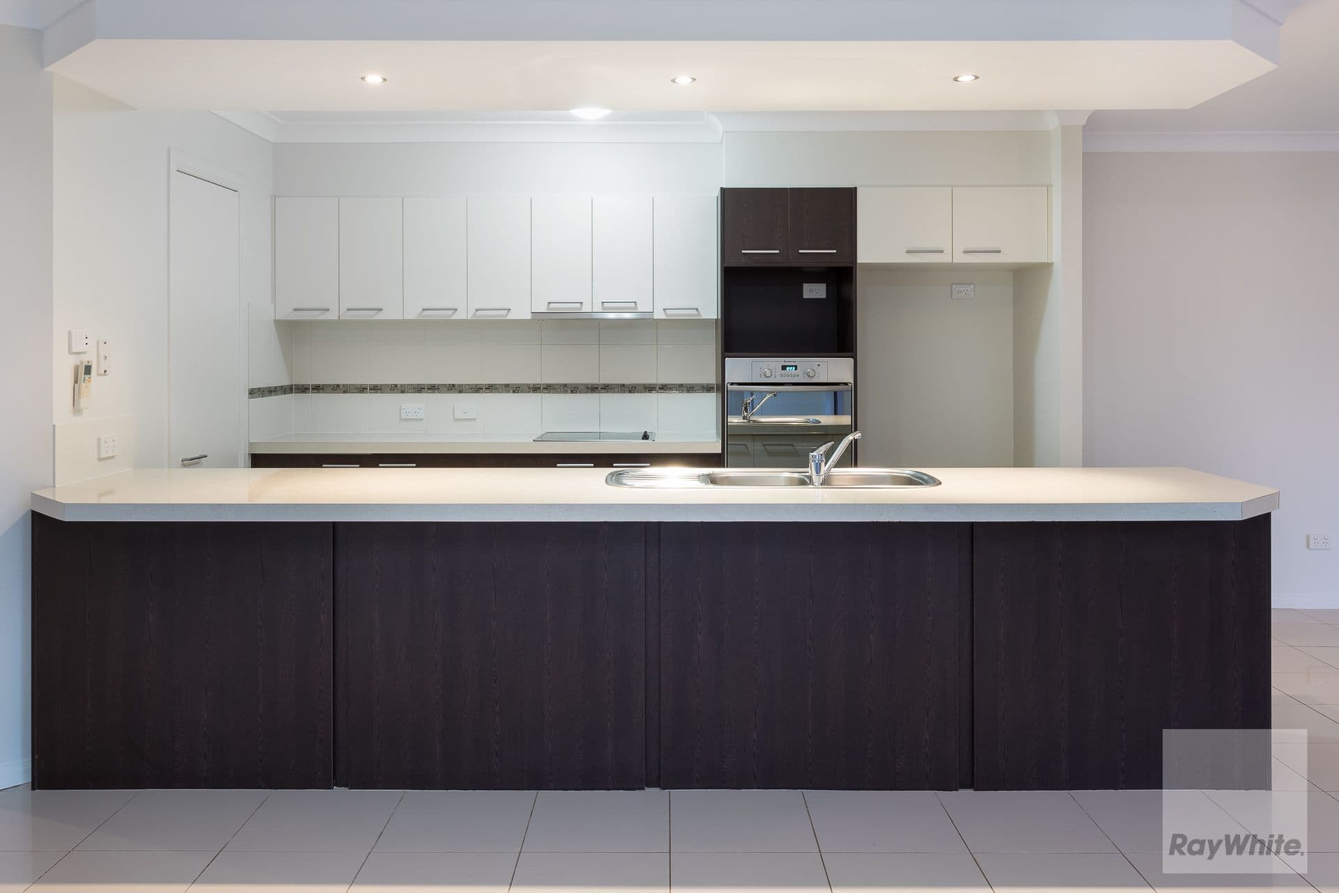 9 Foote Street, Redland Bay QLD 4165, Redland Bay - Thumbnail 2