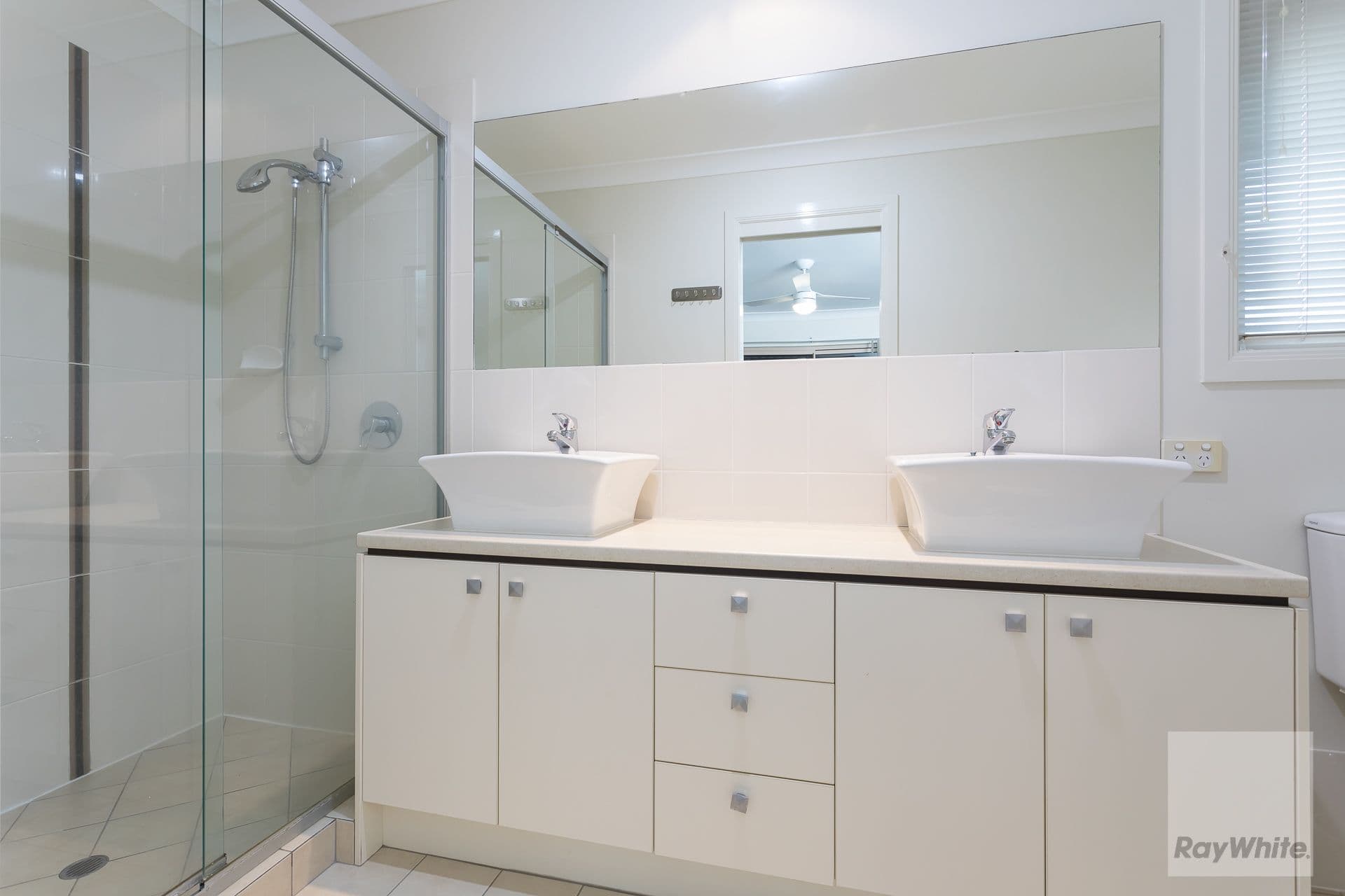 9 Foote Street, Redland Bay QLD 4165, Redland Bay - Thumbnail 4