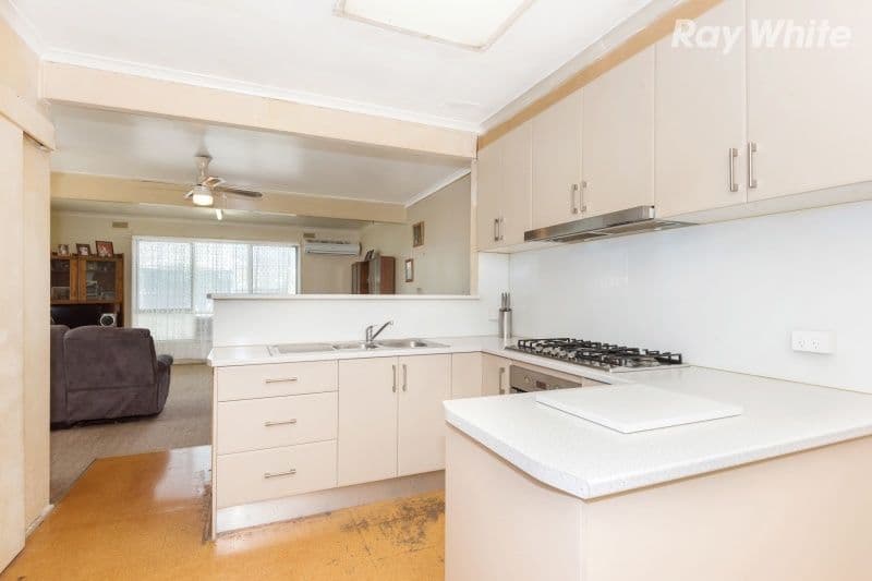 12 Deakin Crescent, Dandenong North VIC 3175, Dandenong North - Thumbnail 3