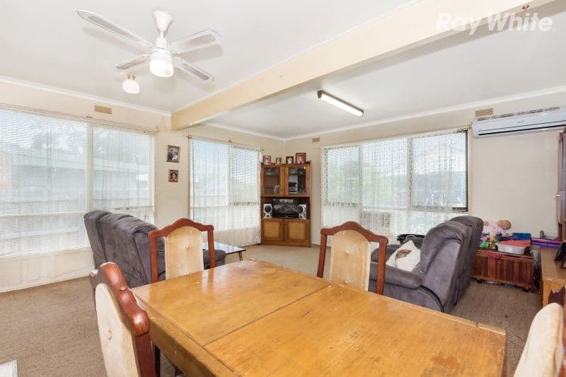 12 Deakin Crescent, Dandenong North VIC 3175, Dandenong North - Thumbnail 4