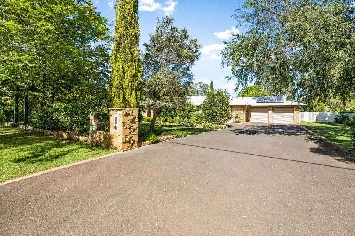 21 Reis Road, Highfields QLD 4352, Highfields - Thumbnail 2
