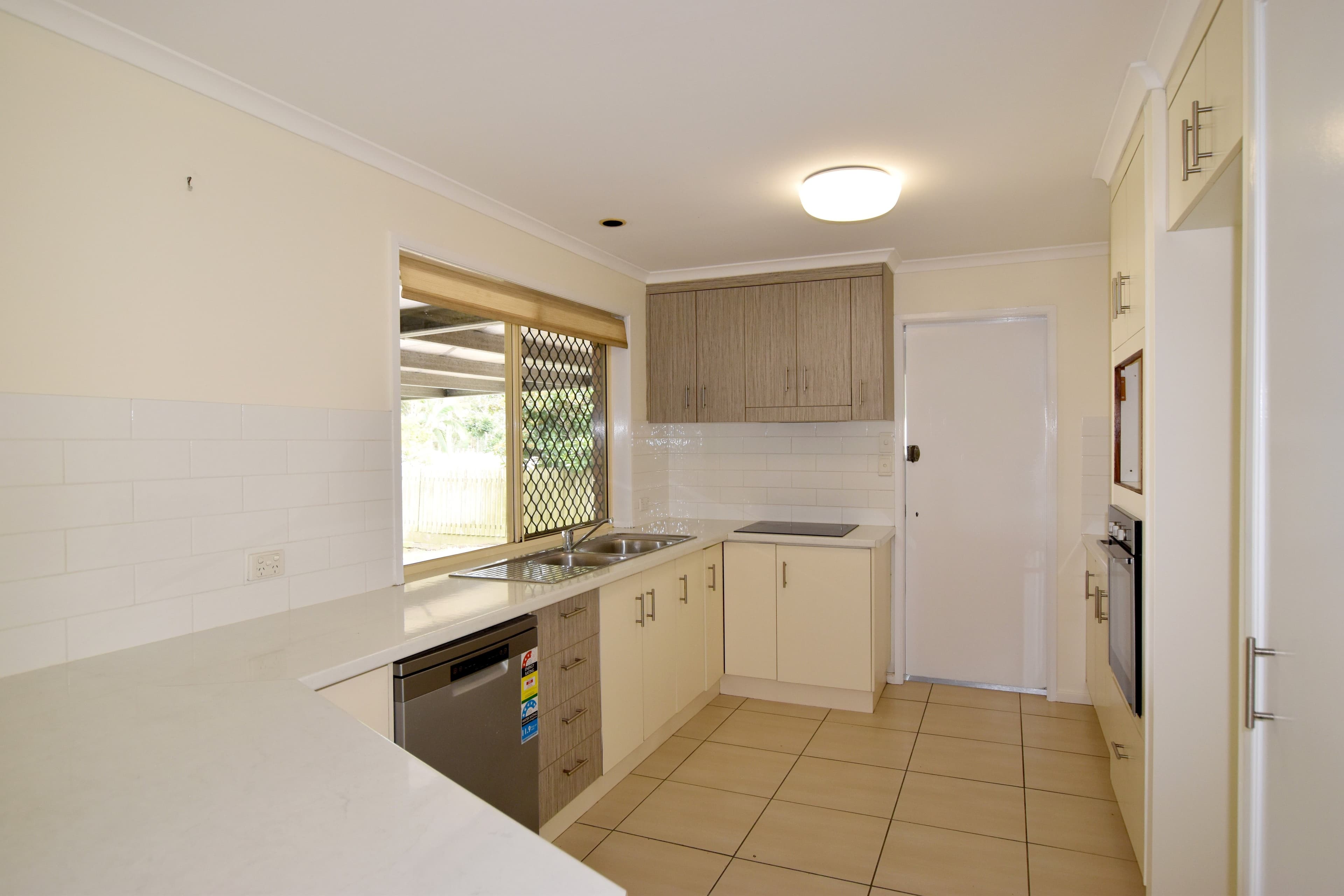 5 Lady Elliot Court, Clinton QLD 4680, Clinton - Thumbnail 3