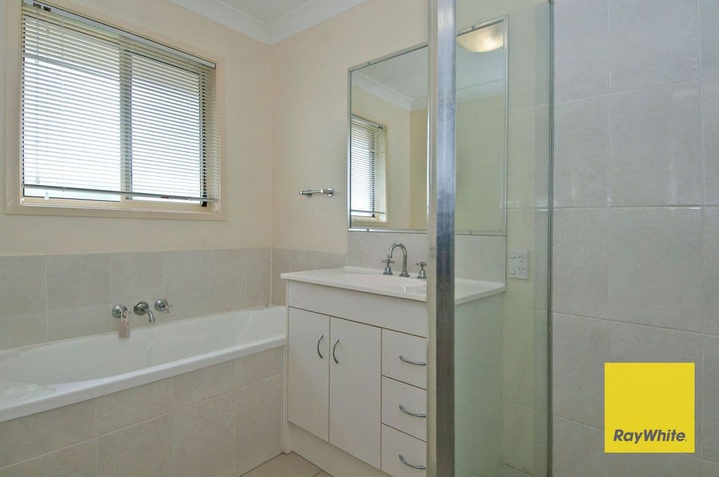 12 Haddon Street, Lake Wendouree, Lake Wendouree - Thumbnail 7
