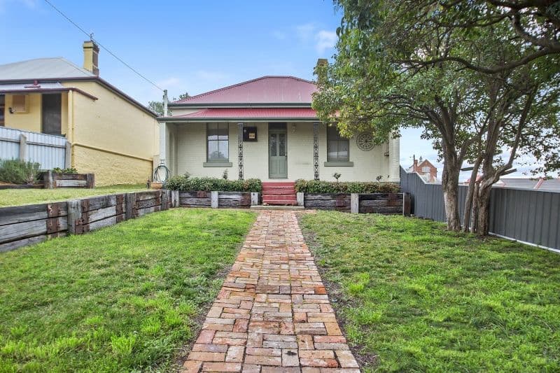 1 Horne Square, Goulburn - Image 1