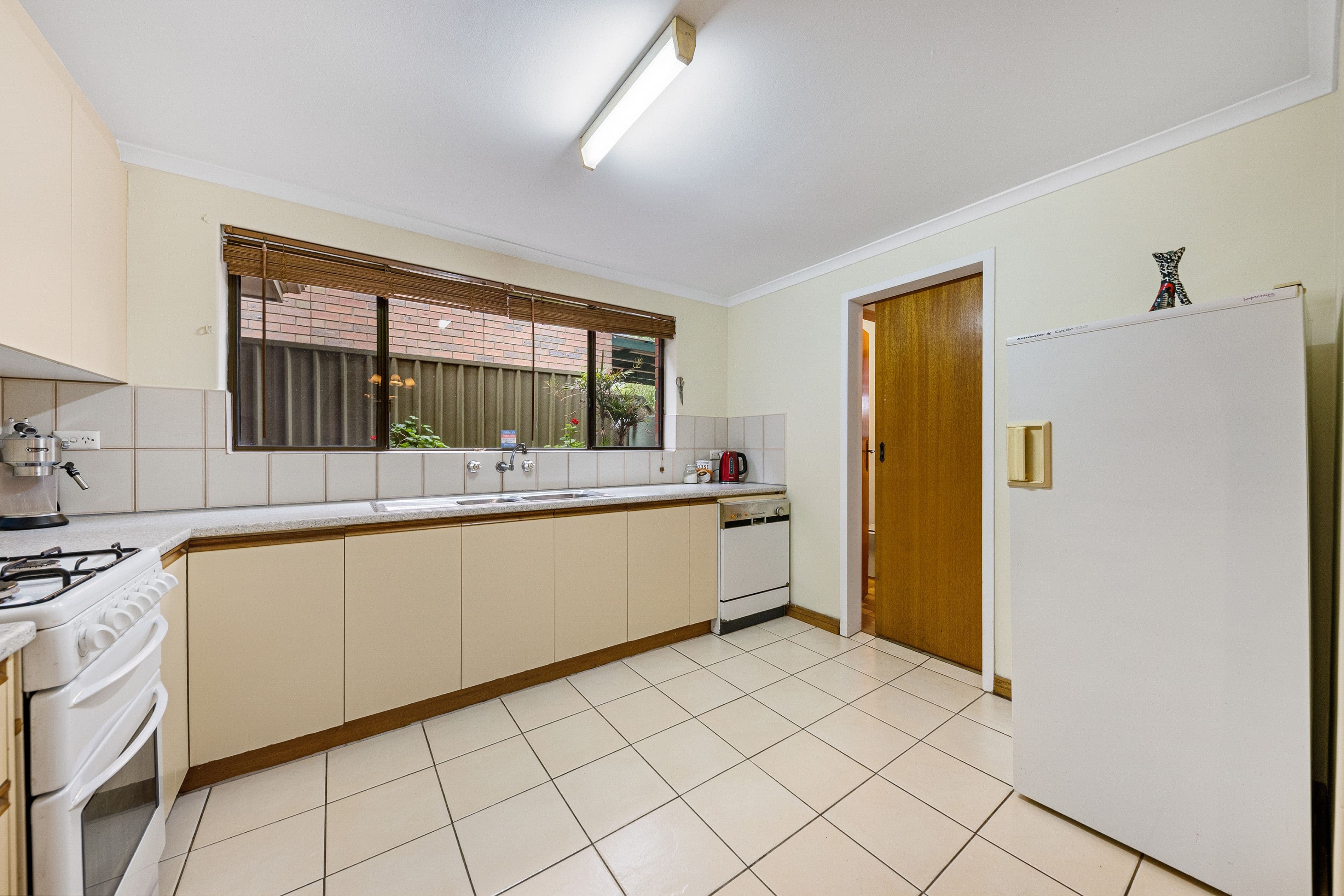 12 Lomman Avenue, Newton SA 5074, Newton - Thumbnail 6