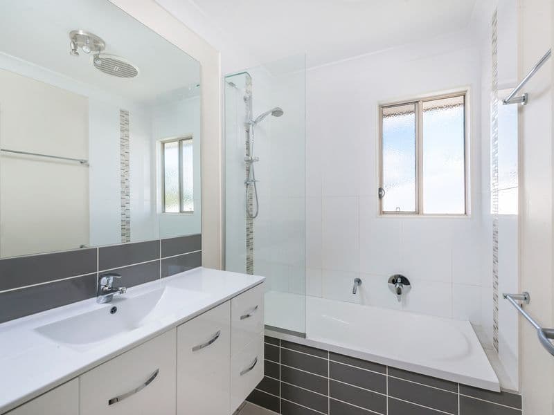 43 Steele Street, Holland Park QLD 4121, Holland Park - Thumbnail 4