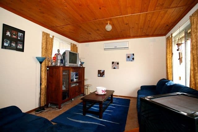 19 Cormorant Crescent, WERRIBEE VIC 3030, Werribee - Thumbnail 4