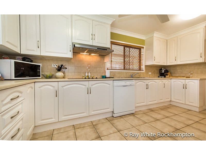 28 Agnew Avenue, NORMAN GARDENS QLD 4701, Norman Gardens - Thumbnail 4