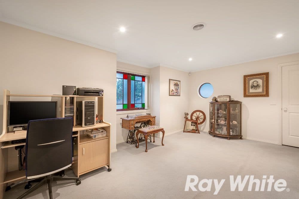 56 Mowbray Drive, WANTIRNA SOUTH VIC 3152, Wantirna South - Thumbnail 3