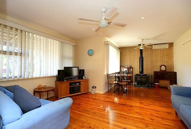 11 Georges Crescent, GEORGES HALL NSW 2198, Georges Hall - Thumbnail 2