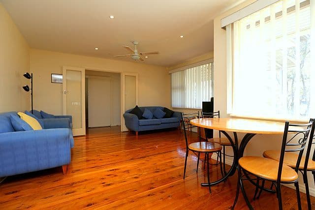 11 Georges Crescent, GEORGES HALL NSW 2198, Georges Hall - Thumbnail 3