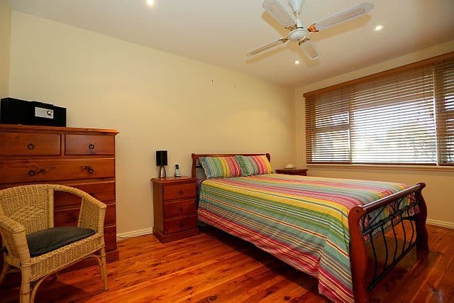 11 Georges Crescent, GEORGES HALL NSW 2198, Georges Hall - Thumbnail 5