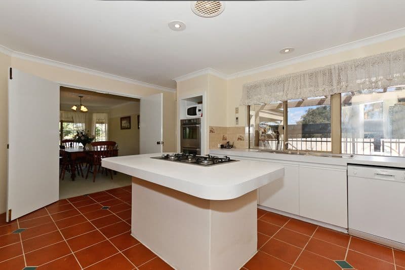 16 Peninsula Trail, BALLAJURA WA 6066, Ballajura - Thumbnail 4