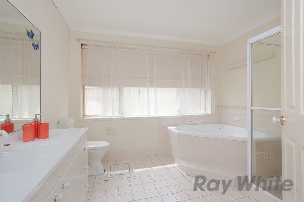 20 Nightingale Crescent, CAMERON PARK NSW 2285, Cameron Park - Thumbnail 3