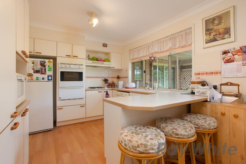 20 Nightingale Crescent, CAMERON PARK NSW 2285, Cameron Park - Thumbnail 4