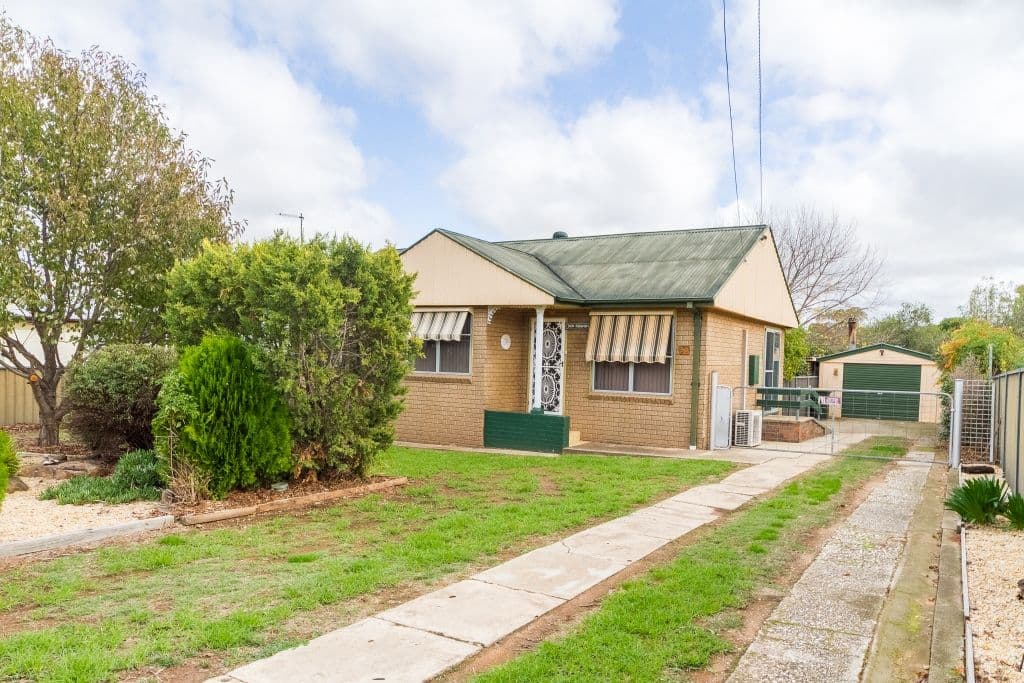 36 Watt Street, Cowra - Image 1