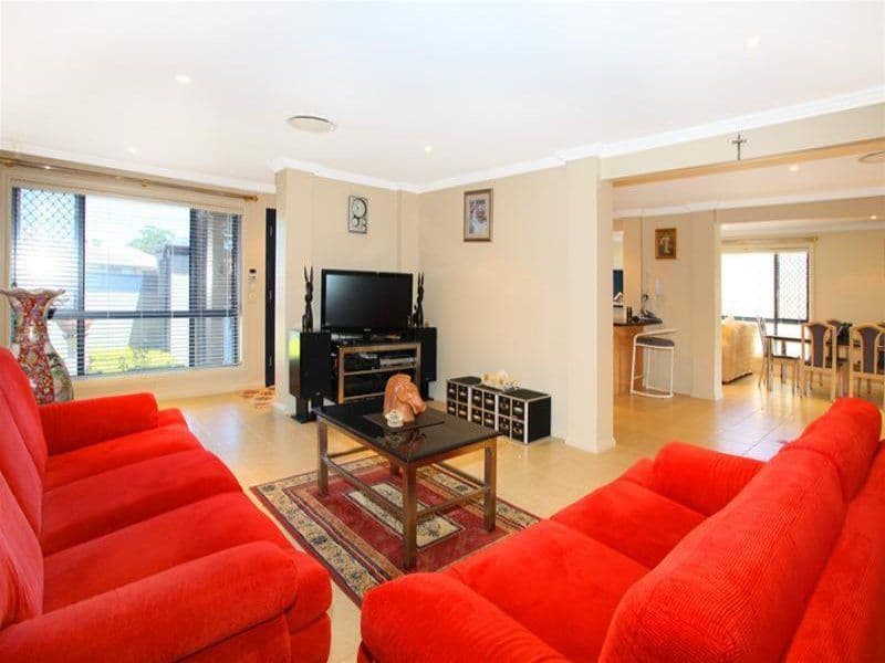 9 Apia Avenue, CLEAR ISLAND WATERS QLD 4226, Clear Island Waters - Thumbnail 3