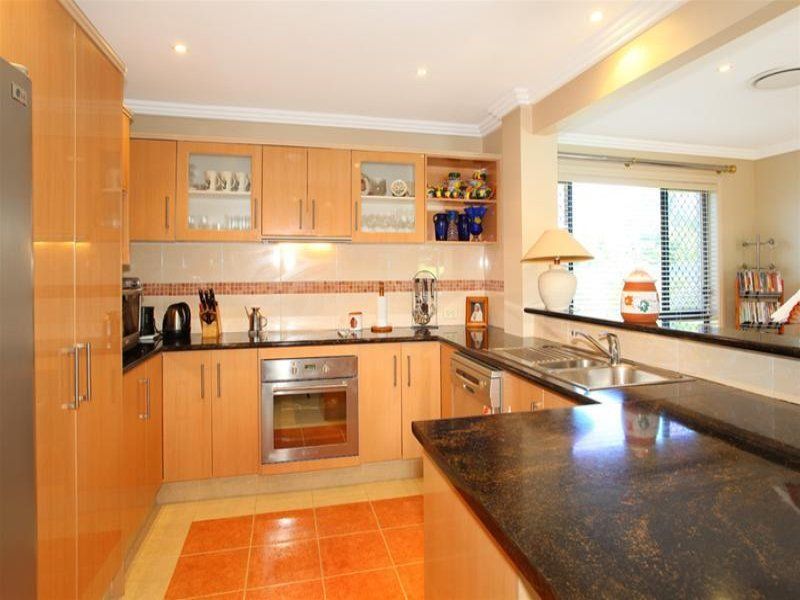 9 Apia Avenue, CLEAR ISLAND WATERS QLD 4226, Clear Island Waters - Thumbnail 6