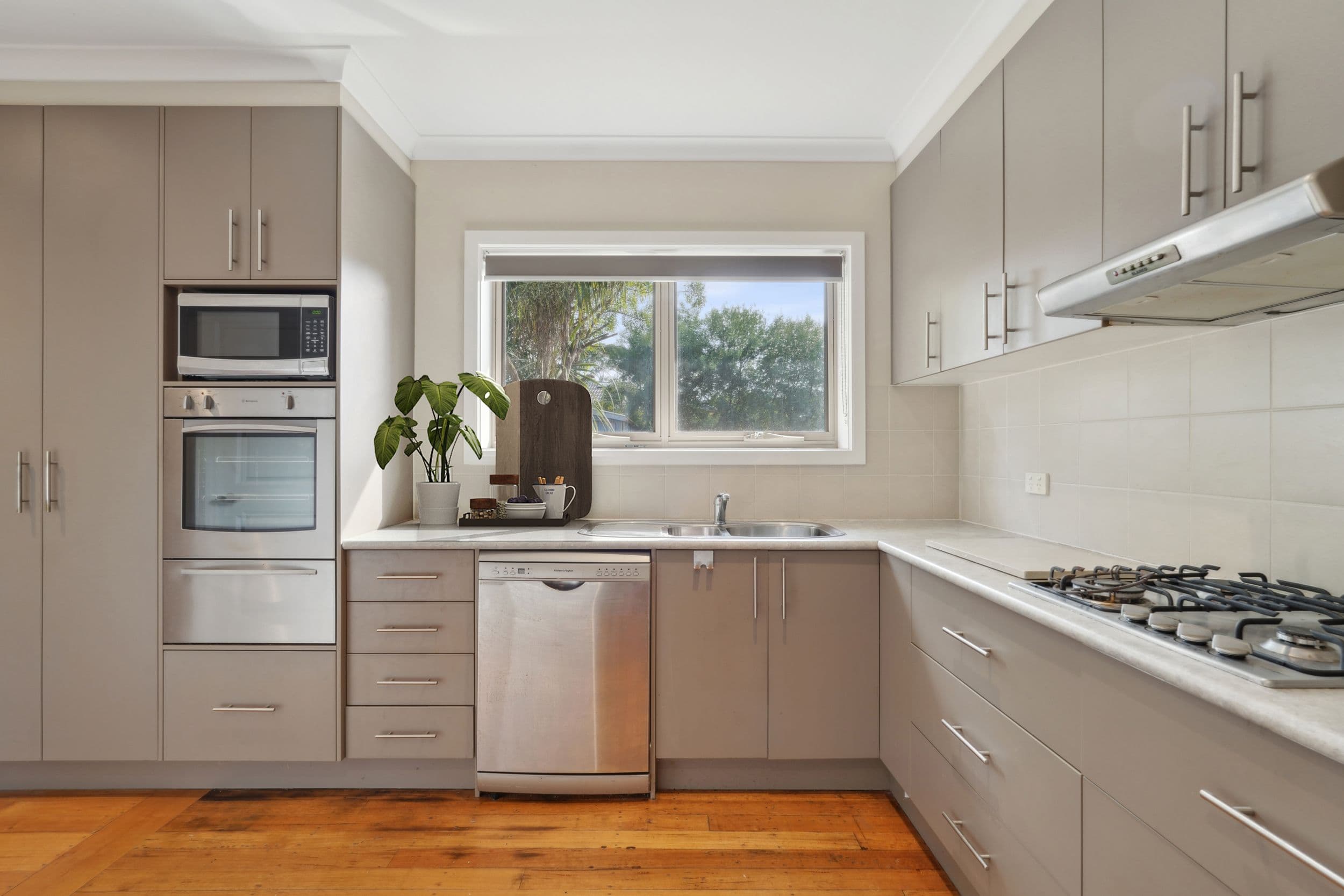 6 Summerhill Road, Reservoir VIC 3073, Reservoir - Thumbnail 4