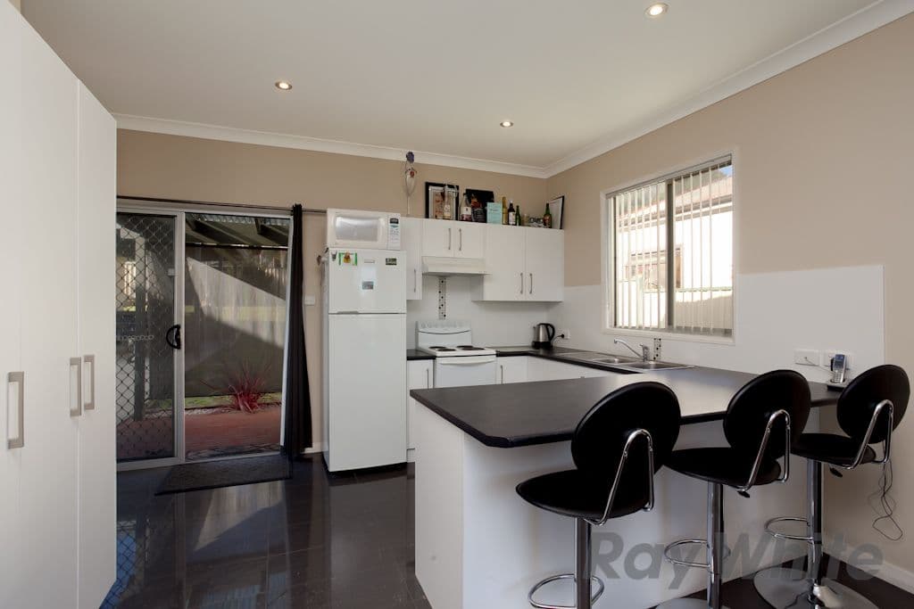 13 Cardiff Road, WALLSEND NSW 2287, Wallsend - Thumbnail 4