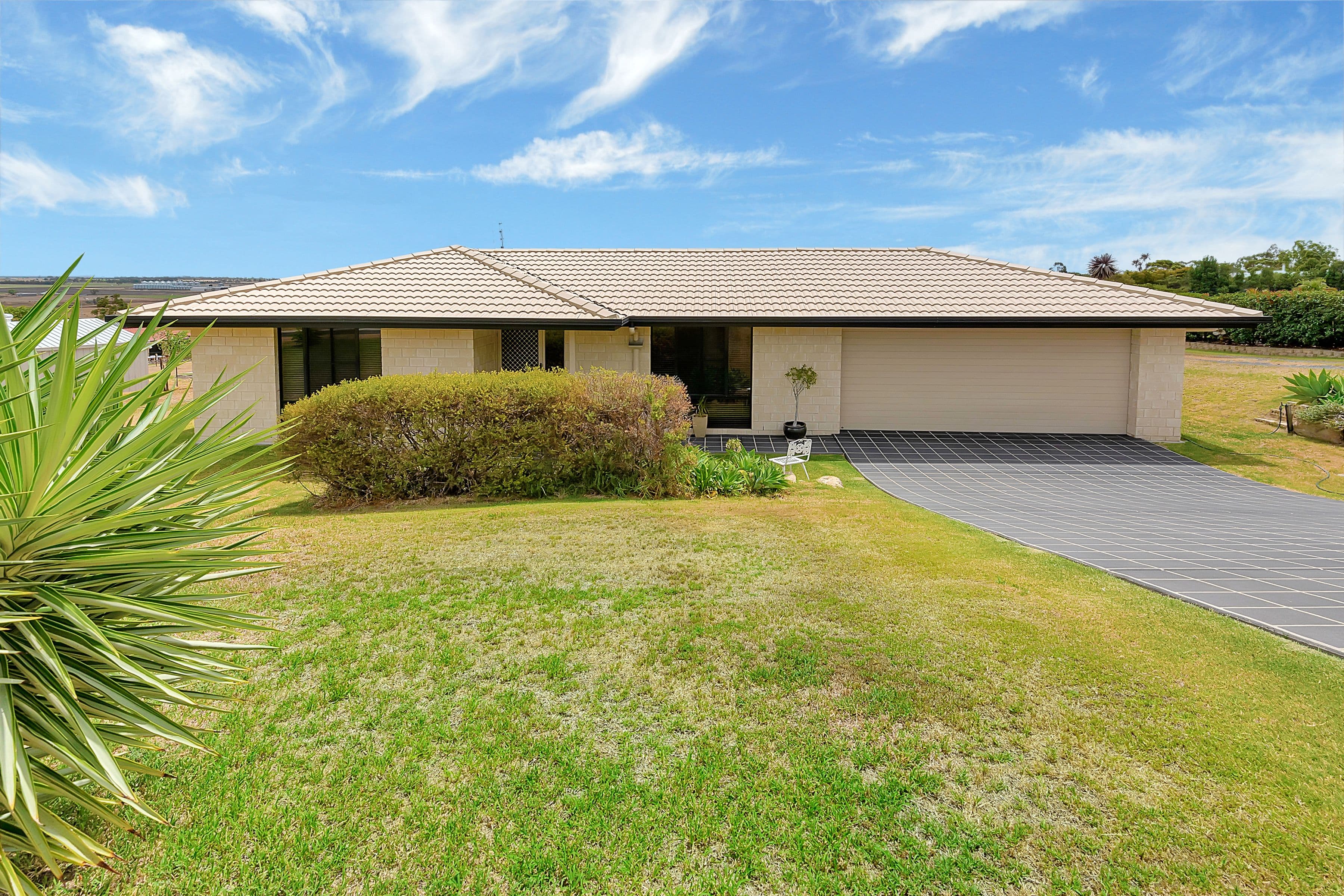 47 Rebwonga Street, Kingsthorpe QLD 4400, Kingsthorpe - Thumbnail 2